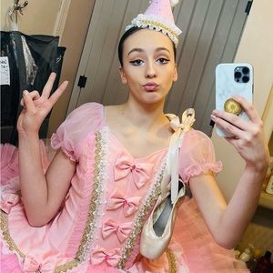 Meet your Posher, Ellie (birthday ballerina for hire!)